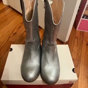 Silver Girl’s  CowGirl Boots size 3